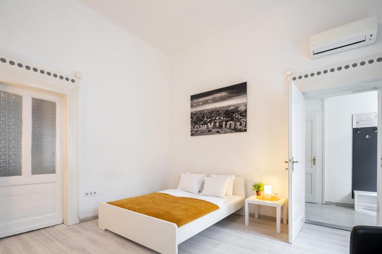 New, High Quality Apartment In The City Center Budapest Ngoại thất bức ảnh