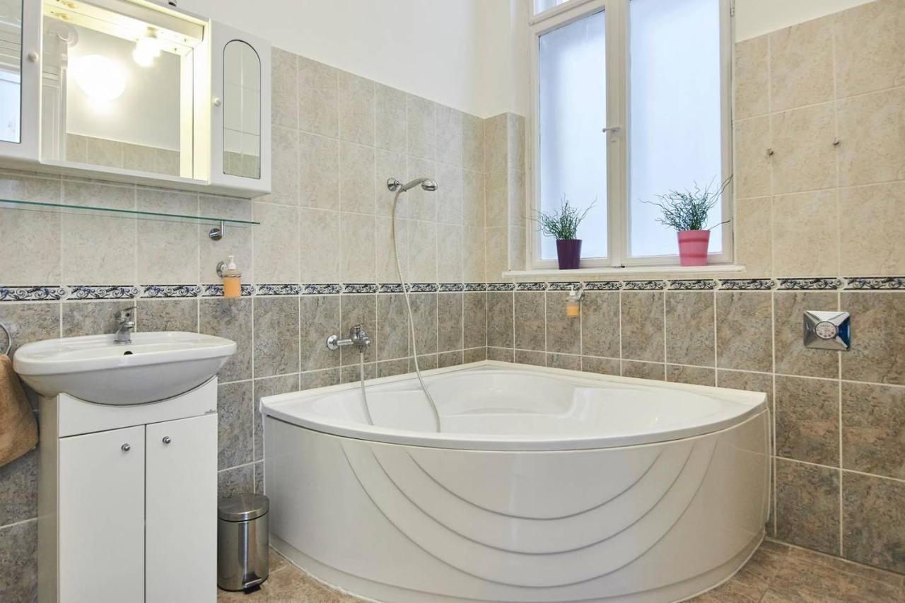New, High Quality Apartment In The City Center Budapest Ngoại thất bức ảnh
